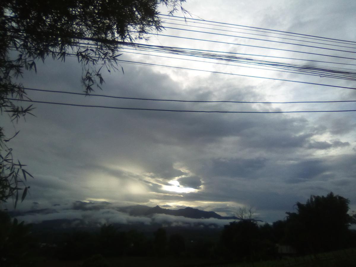 Chilling Hill Guesthouse Pai Bagian luar foto